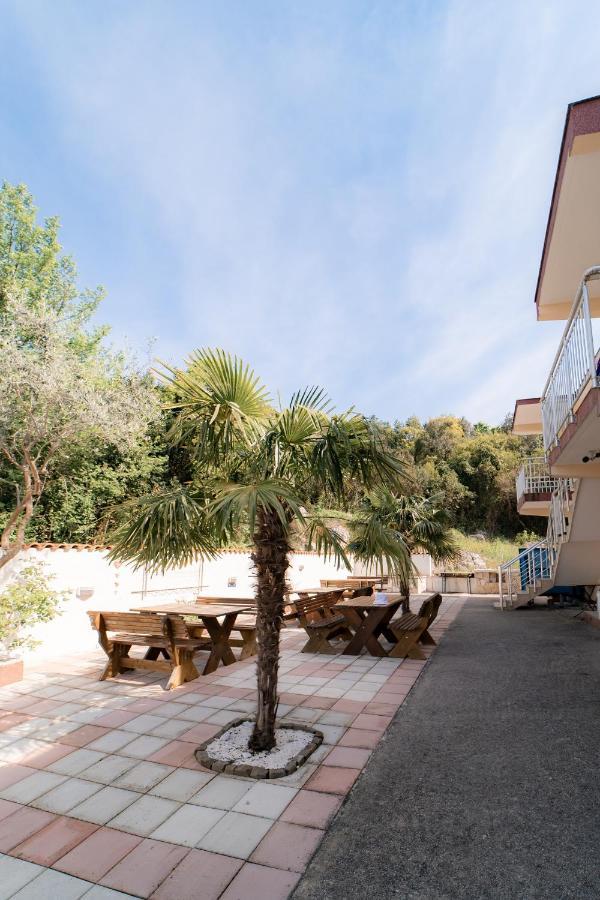 Villa Katharina อัตเจฮะห์ ภายนอก รูปภาพ